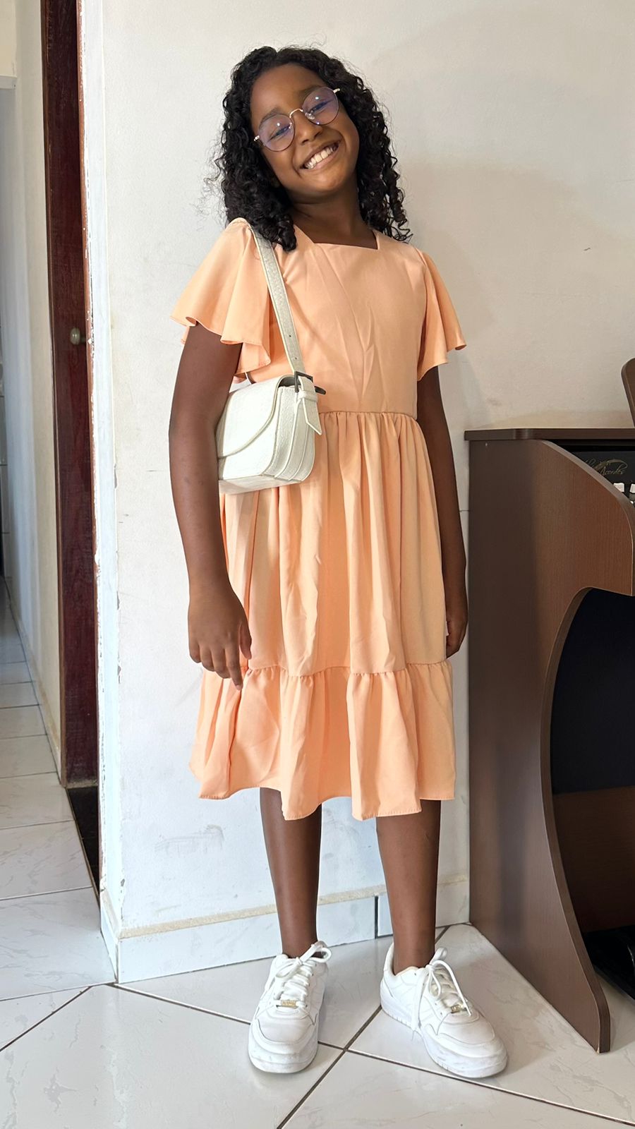 VESTIDO INFANTIL CREPE MANGA FLARE SALMAO