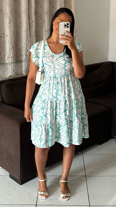 VESTIDO RODADO TRES MARIAS GOLA V MANGA FLARE MY